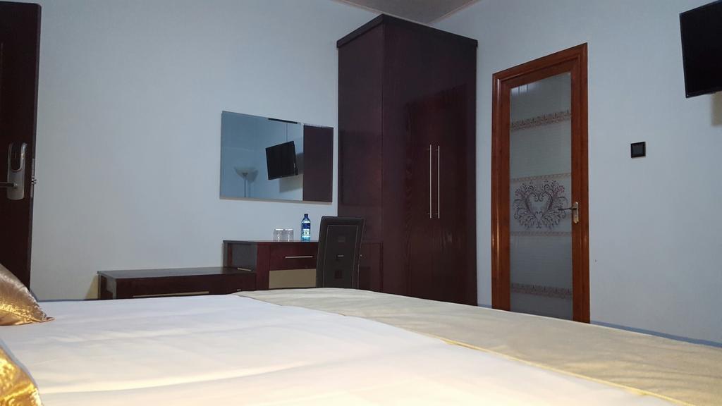 White City Inn Gaborone Buitenkant foto